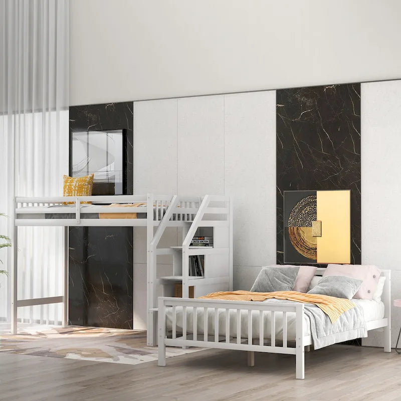 Litera alta doble sobre cama de tamaño completo con escalera