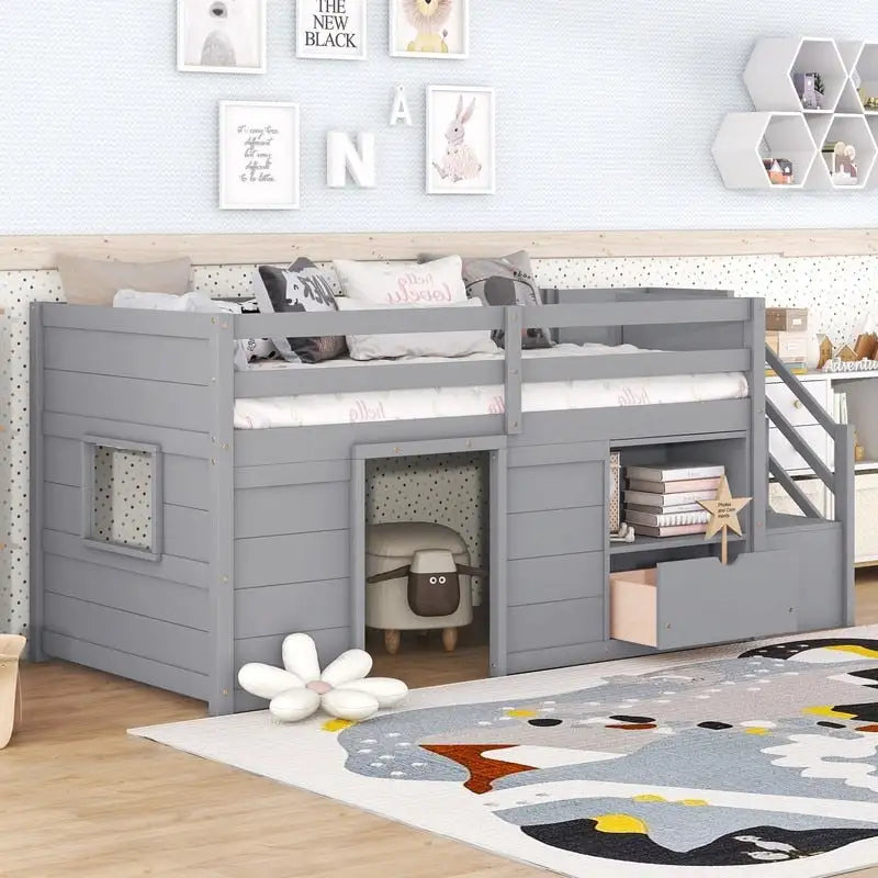 Cama baja tipo loft individual con estantería, cajón y escalera